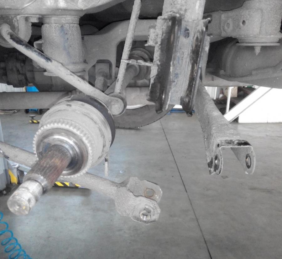 Замена заднего ступичного подшипника Хендай Туссан в Москве - сеть ...